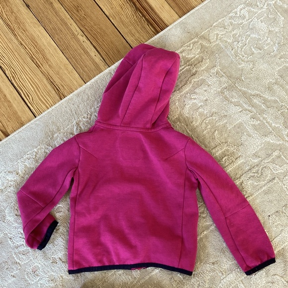 Nike Sportswear Tech Fleece Set includes a full-zip hoodie w/matching pants. 2T - Picture 6 of 8